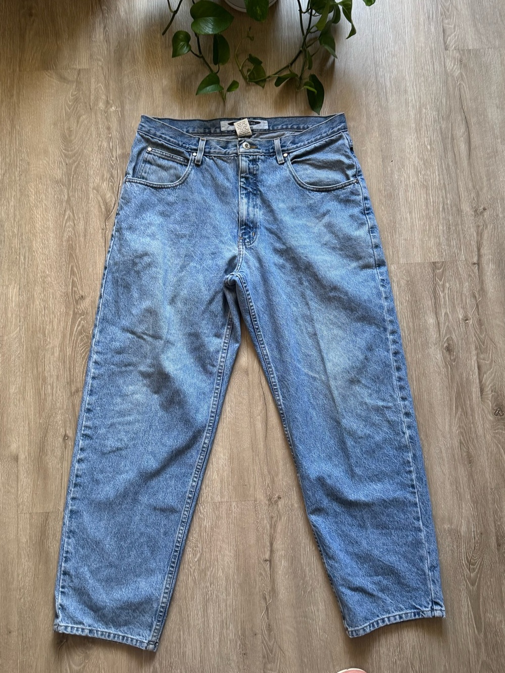 VTG 90’s Anchor Blue Loose Jeans size 36